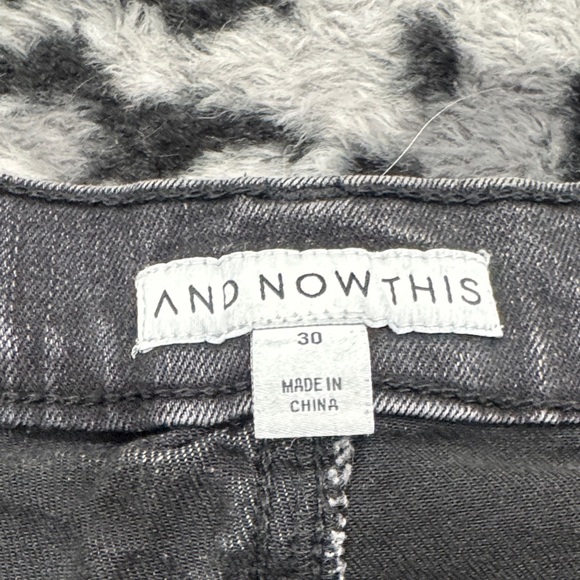 Classic Black Skinny Jeans for Men - Picture 2 of 6